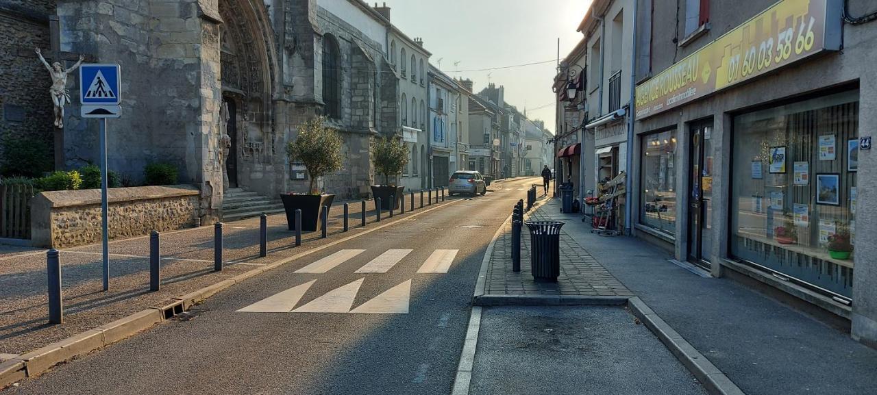 La villageoise Dammartin-en-Goele Esterno foto